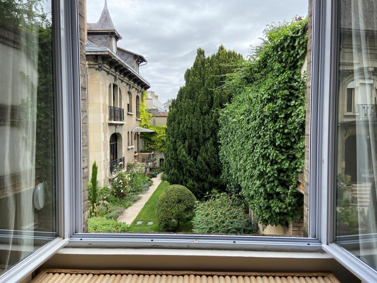 Centre Maisonnette Proche Cathedrale Avec Terrasse Daire Reims Dış mekan fotoğraf